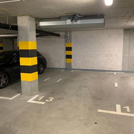 National Stadium-Brzeska Street-Underground Parking Varsóvia Exterior foto